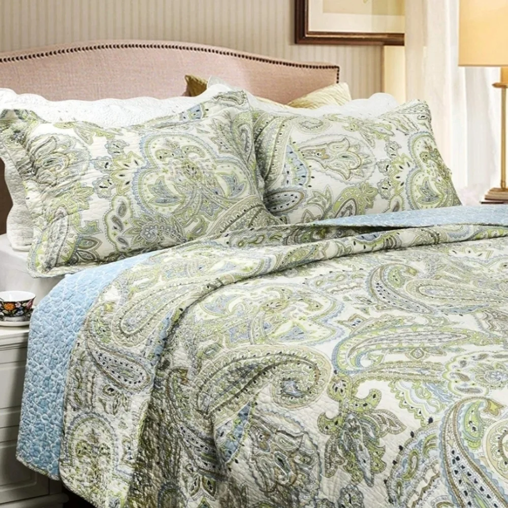 Brandream Green Paisley Patterned Quilt & 2 Yellow Pillows